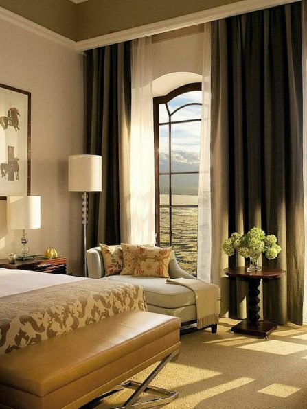 Luxury-hotel-interior-design-on-the-water-1